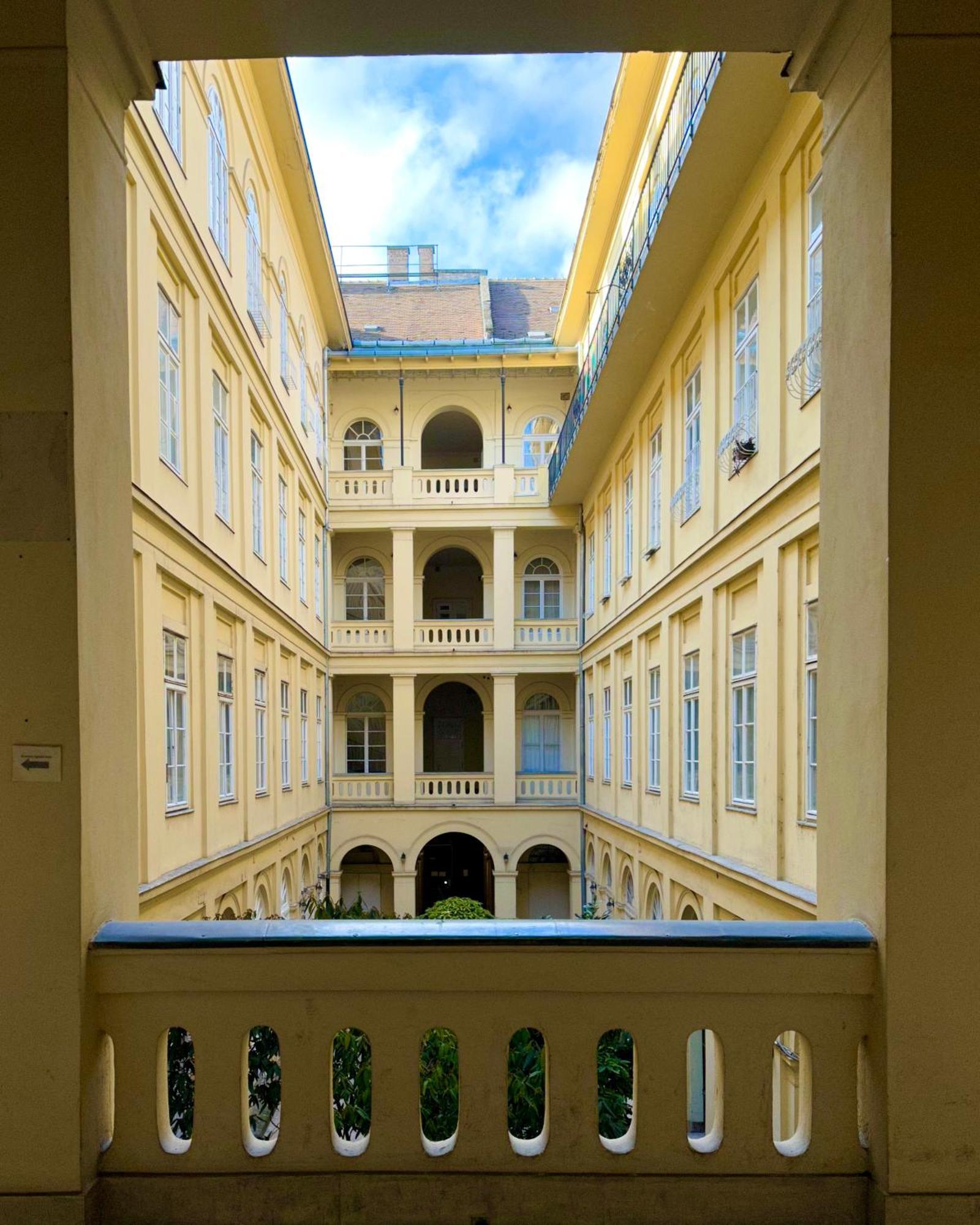 Dolce Vita Basilica Budapest Exterior foto